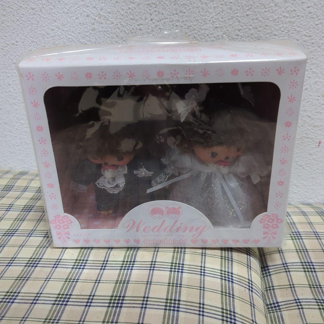 仕付け糸付桜柄と金彩のハーモニーがキュート&ラブリーな7歳用